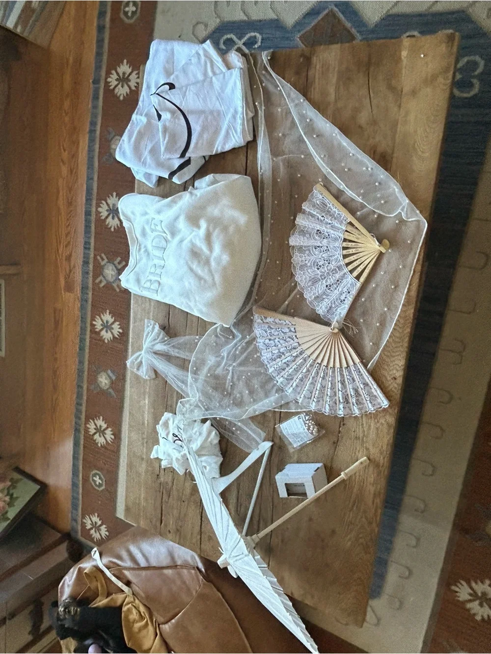 Huge Bride gift Set White Sheer Veil & Lace Fans Bridal Party Set honeymoon